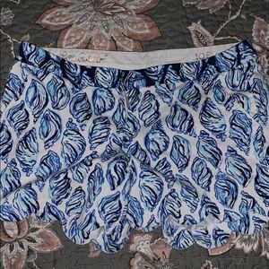 Lilly Pulitzer Buttercup stretch shorts!